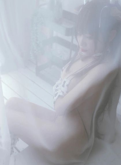 天降女子从二楼掉下来了人物樱花