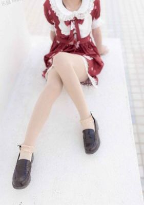 谁和她睡觉了