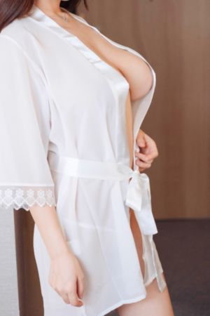 25岁女高中生