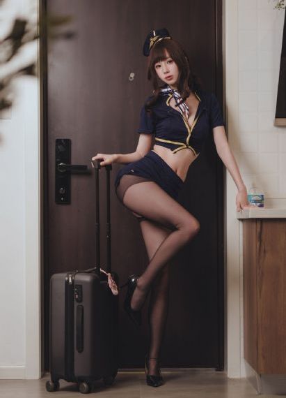 含紧一点h边做边走女男视频